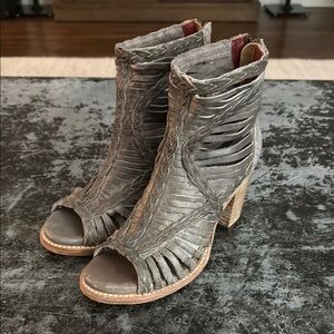 Freebird Taupe Olive Bela Leather Open Toe 3" Boho Heeled Booties Size 7